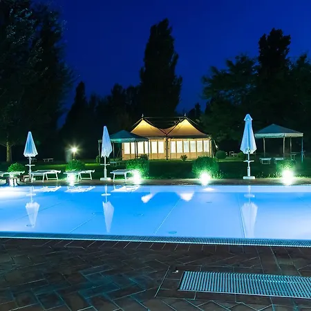 مزرعة للإقامة Di Valle Rosa *