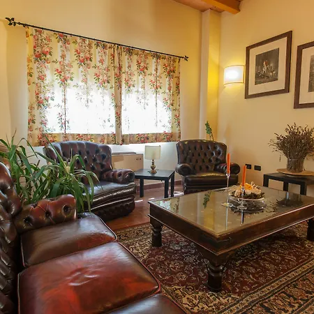 مزرعة للإقامة Di Valle Rosa *