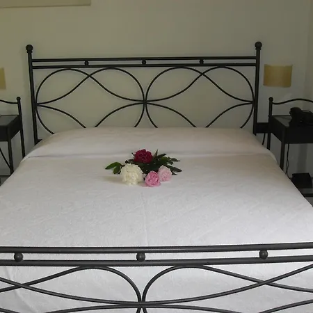 农家乐 拉玛迪瓦莱罗莎农场度假酒店 *