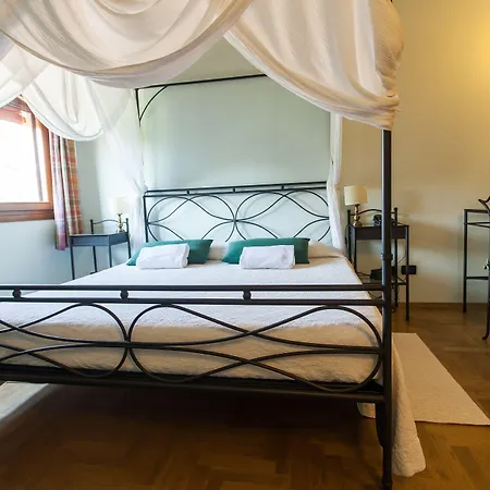 拉玛迪瓦莱罗莎农场度假酒店 *