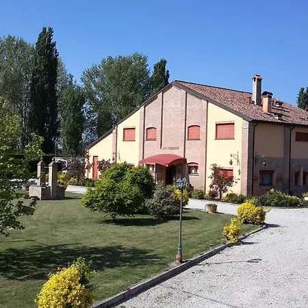 拉玛迪瓦莱罗莎农场度假酒店