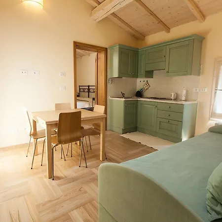 农家乐 拉玛迪瓦莱罗莎农场度假酒店 *